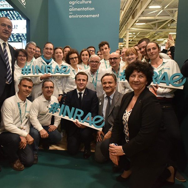 groupe-avec-E.-Macron